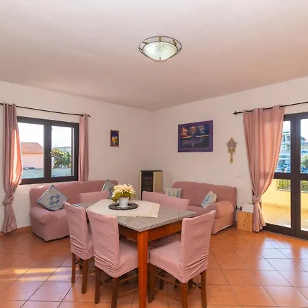 Pupureddu Con Terrazza Ad *